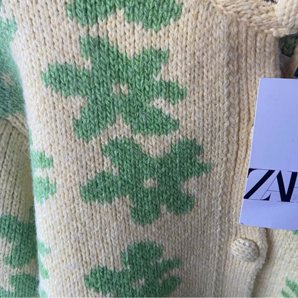 🔖 S ZARA Floral Jacquard Knit Retro Pop Flower Chunky Knit Cardigan Yellow - Picture 7 of 13